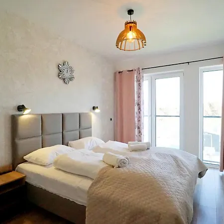 Everysky Gorskie Tarasy - Kwiatowa 5-7 Aparthotel Milkow (Lower Silesia)